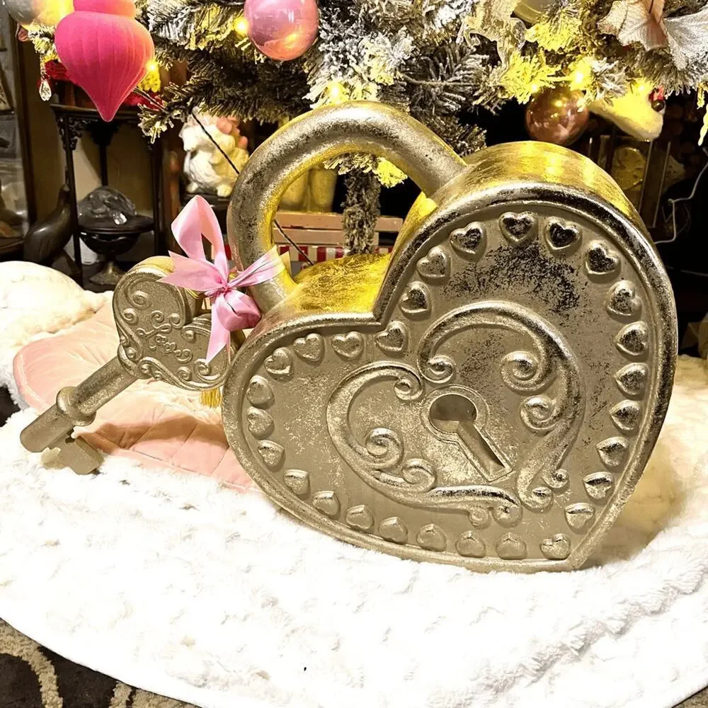 Tik Tok Viral Valentine’s Day Rachel Zoe Xtra Large Gold Heart With Key